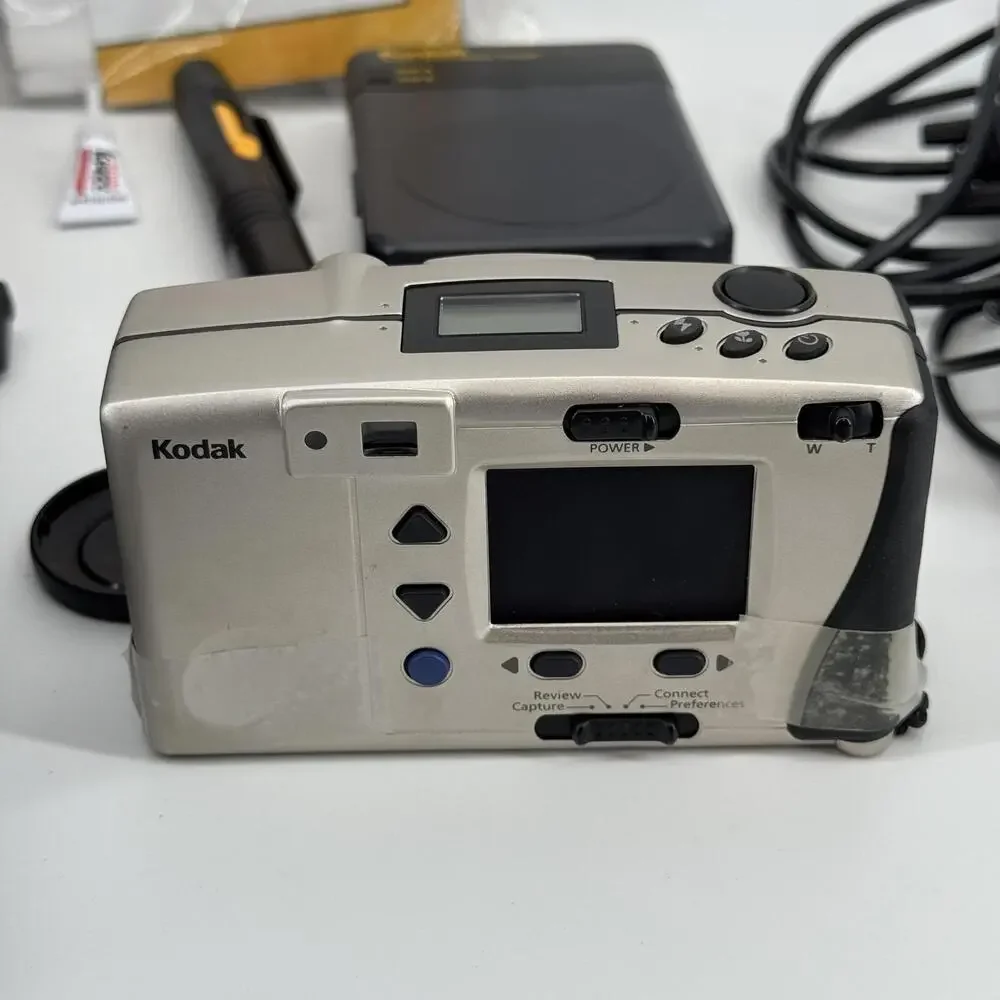 Vintage Kodak DC215 Zoom Digital Camera with Accessories and Hard Case #TM225